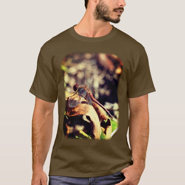 Dragonfly On Leaf Nature  T-Shirt (Front)