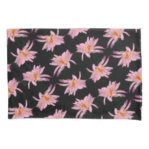 Dramatic Daisy Flower Pattern Pillow Case