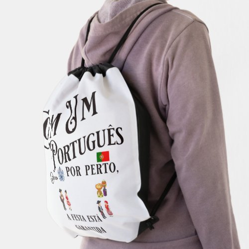 Drawstring Backpack Com um Portugues por perto