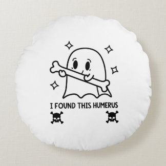 Dream Big Astronaut – Minimalist Space Adventure P Round Pillow