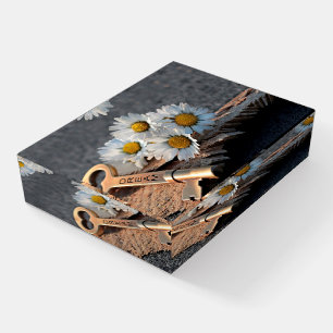 Dream Daisy with Skeleton Key Paperweight