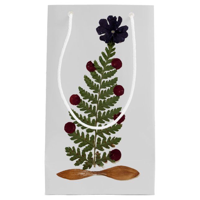 Dried Press Flower Christmas Tree -  P Small Gift Bag (Front)