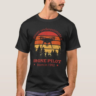 Drones-Pilot Born 1992 Birthday Vintage Quadrocopt T-Shirt