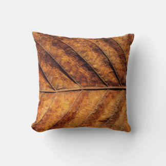 Dry leaf: natural texture background. throw pillow