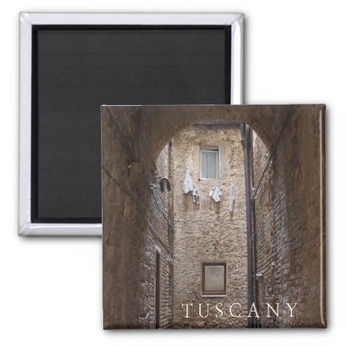 Drying laundry in Tuscany text magnet