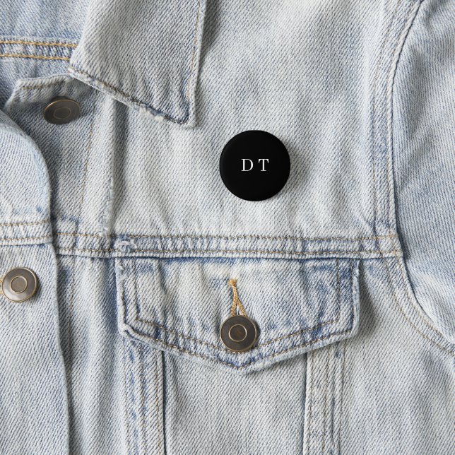 DT Initials Lighter – The Premium Gift Edition Button (In Situ)