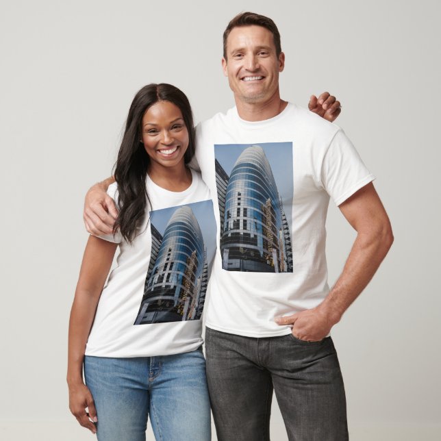 Dubai glass skyscraper T-Shirt (Unisex)