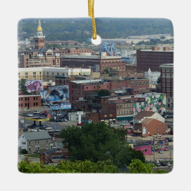 Dubuque, Iowa City View Christmas Ceramic Ornament (Front)