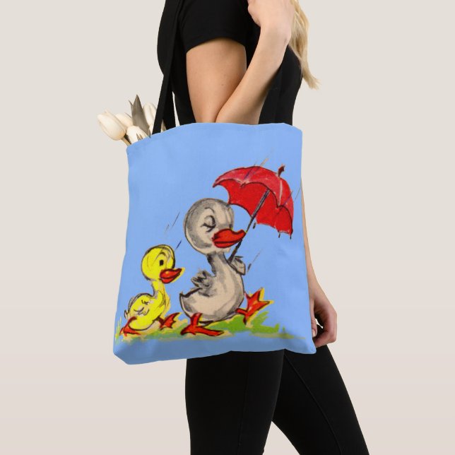 duck and duckling print tote bag (Close Up)