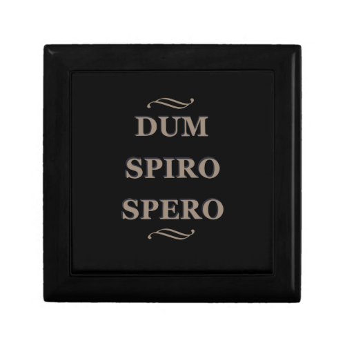 Dum spiro spero gift box