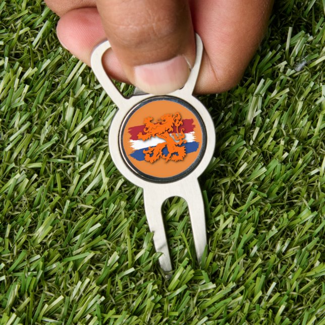Dutch Flag Orange Lion Team Holland Divot Tool (Insitu 1)