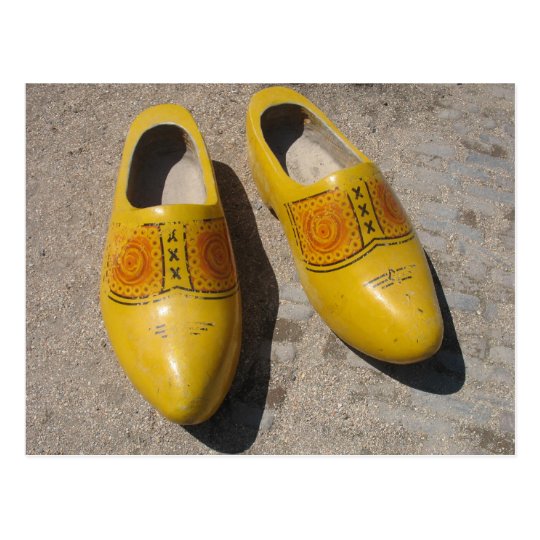 wooden shoes clogs