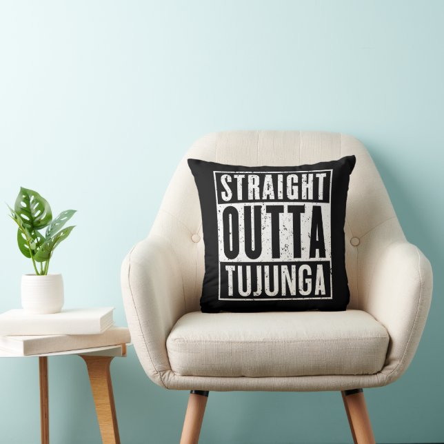 E.T the extra terrestrial, straight outta Tujunga Throw Pillow (Chair)