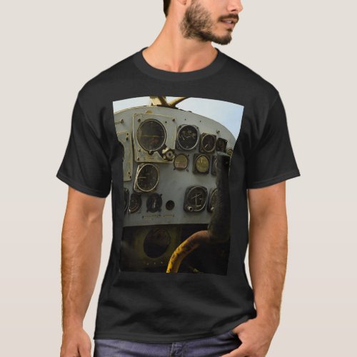 Early Plane Instruments face mask Classic TShirt