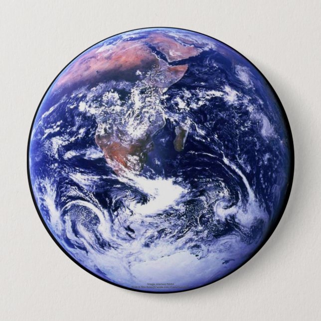 Earth Button (Front)