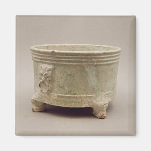 Earthenware tripod vessel magnet
