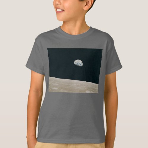 Earthrise A Tranquil View from the Moon T_Shirt