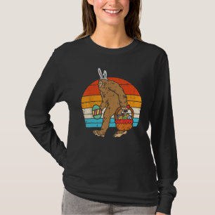 Easter Bigfoot Eggs Basket Retro Sasquatch Men Wom T-Shirt