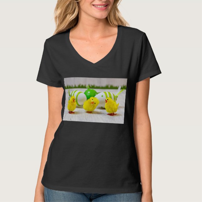 Easter Decoration - Easter egg and chicks T-Shirt (Front)