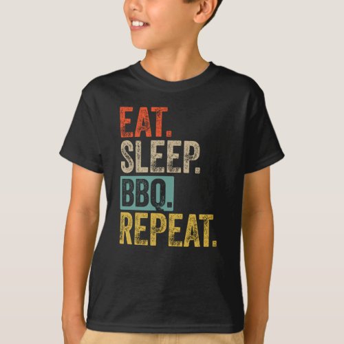 Eat sleep bbq repeat retro vintage T_Shirt