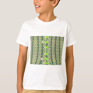 Eco Africa Motif – Nature-Inspired African Art T-Shirt