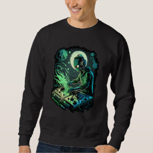 EDM Alien Rave Astronaut Alien DJ Alien DJing in S Sweatshirt