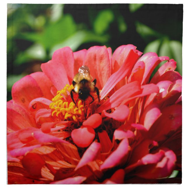 Eelgant red floral photo bumblebee napkin (Front)