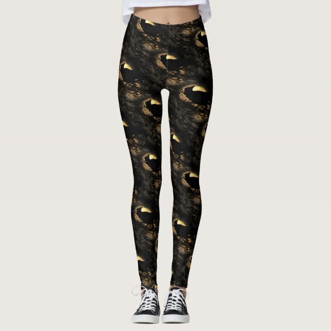 Eerie Raven Silhouette Against A Glowing Moon Leggings (Front)