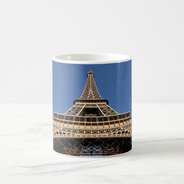 Eiffel tower of Paris in France Mug (Center)