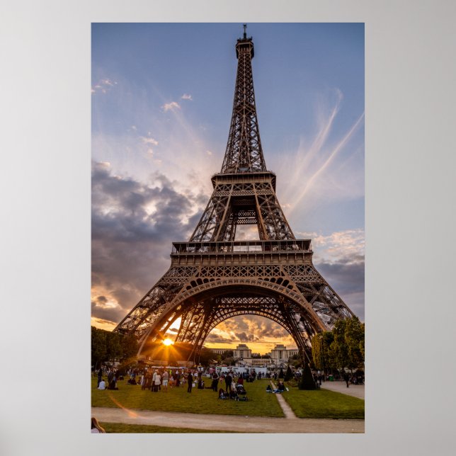 Eiffel Tower Sunset Starburst Poster (Front)