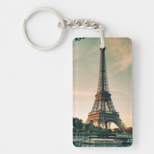 Eiffel tower throw pillow keychain (Front)
