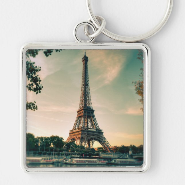 Eiffel tower throw pillow keychain (Front)