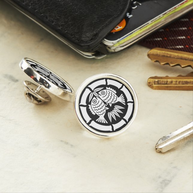 Eight-section bamboo with facing tai B Lapel Pin (In Situ)