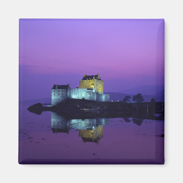 Eilean Donan Castle, Highlands, Scotland Magnet (Front)