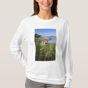 Eilean Donan Castle, Scotland. The famous Eilean T-Shirt