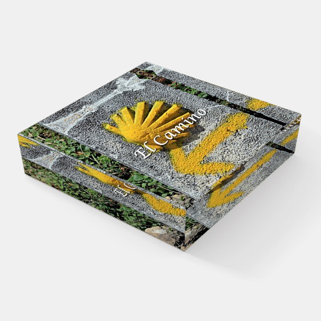 El Camino: shell and arrow marker, Spain Paperweight (Angled)