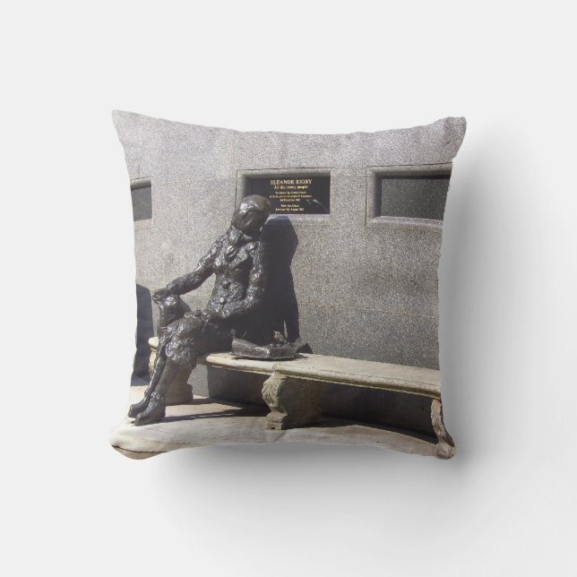 Eleanor Rigby Statue, Liverpool, UK. Throw Pillow (Front)