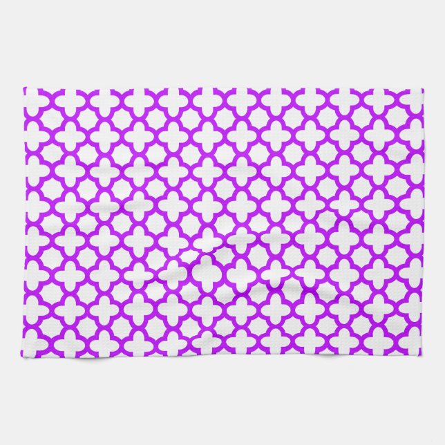Electric Purple Quatrefoil Pattern Towel (Horizontal)