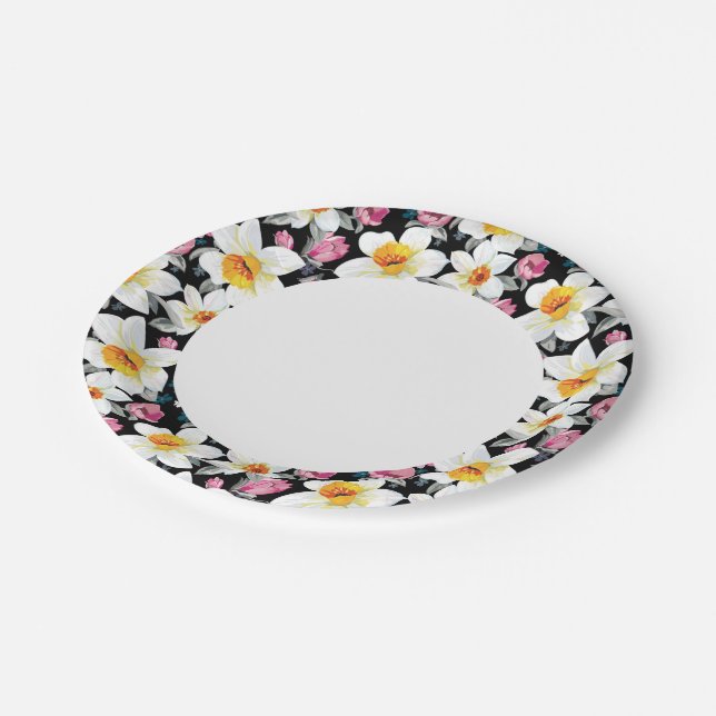 Elegance pattern with narcissus flowers paper plates (Angled)