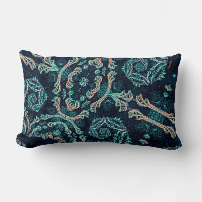 Elegancia fractal oscura lumbar pillow (Front)