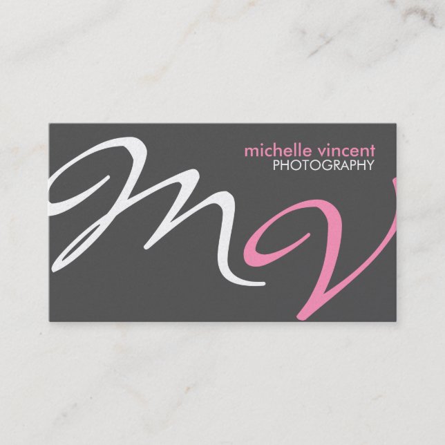 Elegant and Modern Photography Business Card (Front)