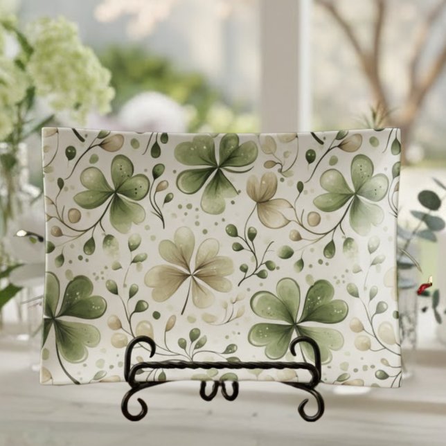 Elegant Beige & Green Shamrocks Ring Trinket Tray (Creator Uploaded)