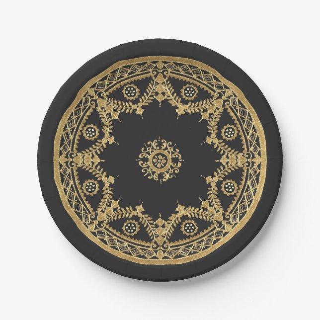 Elegant black and gold mandala pattern paper plates (Front)