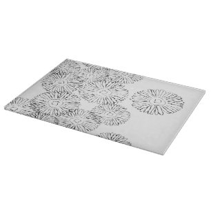 Elegant Black and White Boho Chic Daisy Pattern  Cutting Board