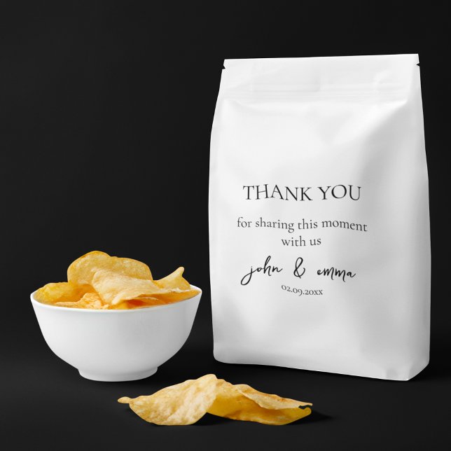 Elegant Black and White Wedding Theme Favor Bag (Thank your guests with a return gift with a note)