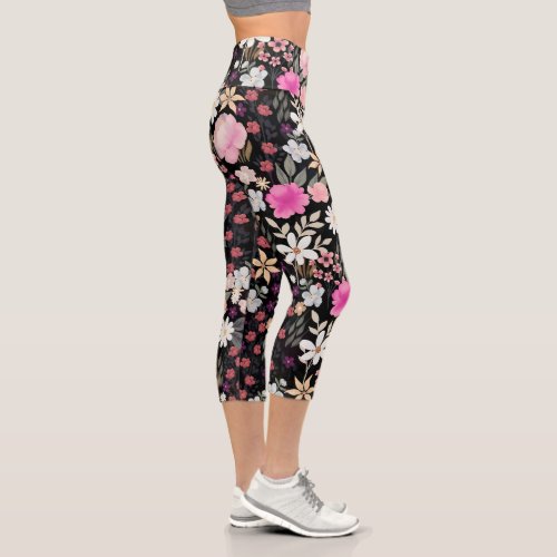 Elegant Black Pink Wildflowers Boho Floral Paint Capri Leggings