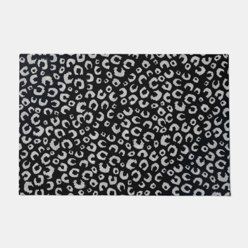 Elegant Black Silver Glitter Leopard Pattern Doormat