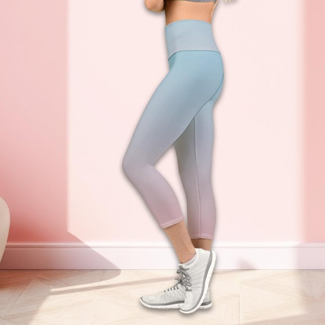 Elegant Blue and Pink Gradient Sport Capri Leggings (Creator Uploaded)
