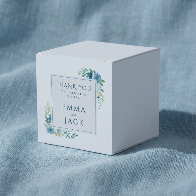 Elegant blue greenery names wedding favor boxes (Elegant blue greenery names wedding favor boxes.)