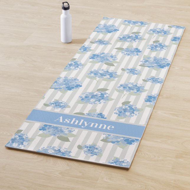 Elegant Blue Hydrangea Pattern Gray Stripe Name Yoga Mat (In Situ)